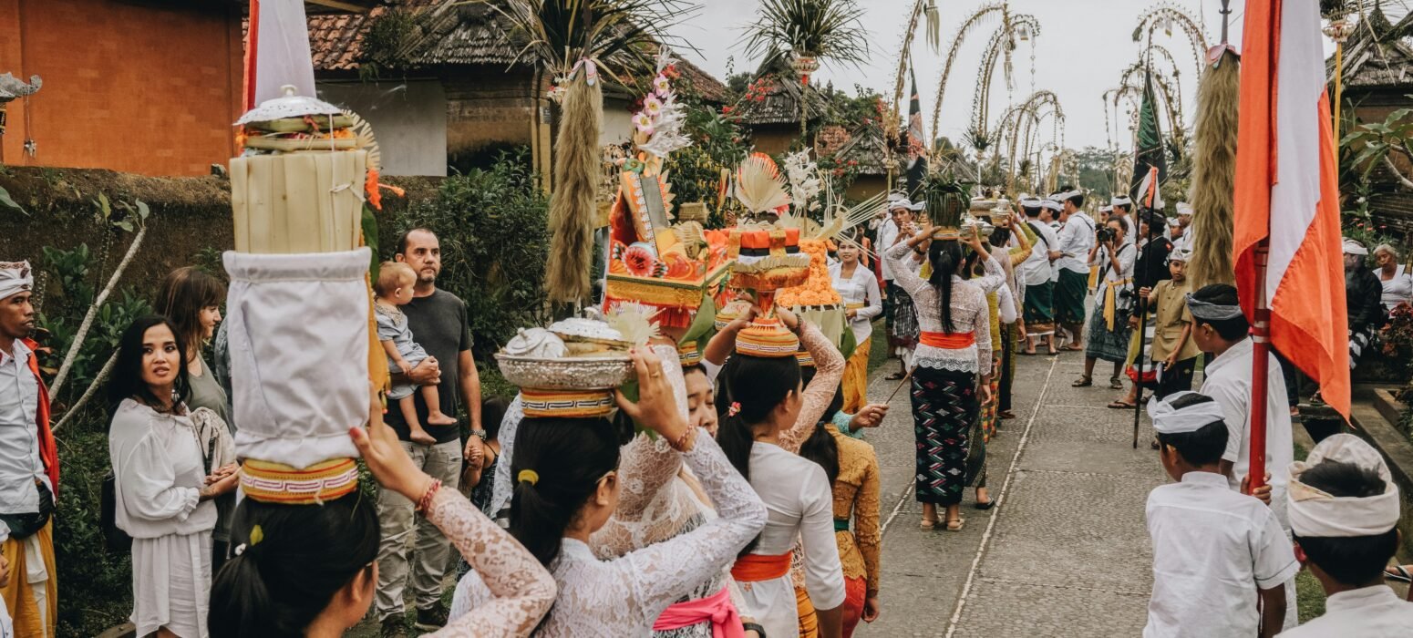 Bali ceremony etiquette